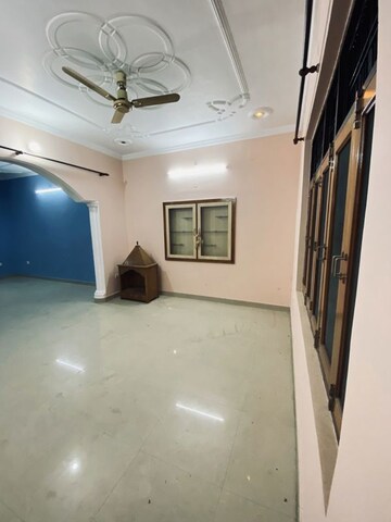 Furnished Amenities in 3 BHK Villa at Indira Nagar – for Rent