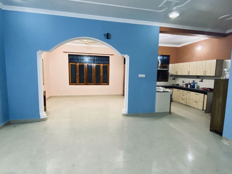 Room, indira nagar 3 Bedroom 2200 Sq.Ft. Villa In Indira Nagar Lucknow 9871113
