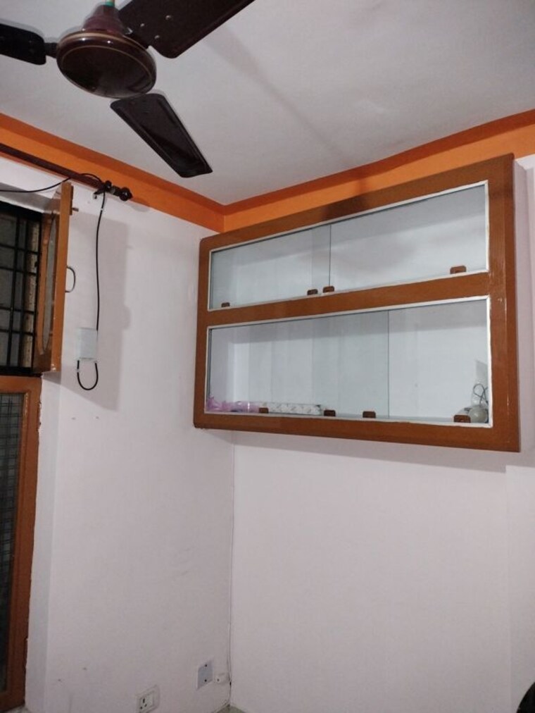 Room, indira nagar 2 Bedroom 700 Sq.Ft. Villa In Indira Nagar Lucknow 9871122