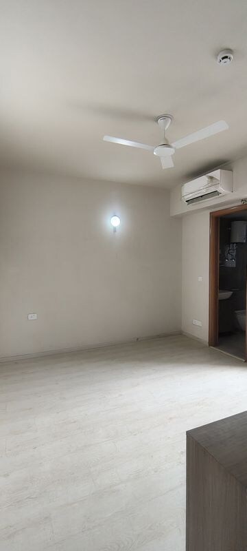 Room in 3 BHK Apartment at M3M Heights, Sector 65 – for Sale