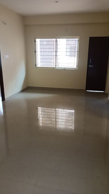 Room in 2 BHK Apartment at Fasttrack Heavens Life, Katara Hills – for Sale