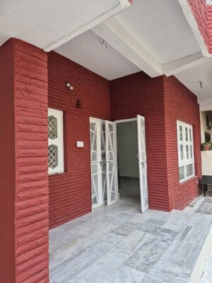3 BHK Independent House – Exterior View View at Arera Colony - for Rent