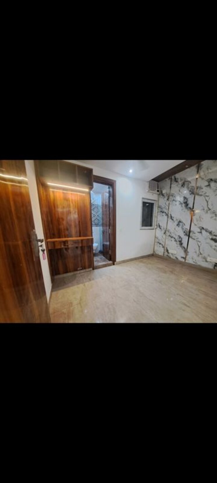 Bedroom, chittaranjan park 4 Bedroom 1440 Sq.Ft. Builder Floor In Chittaranjan Park Delhi 9871199