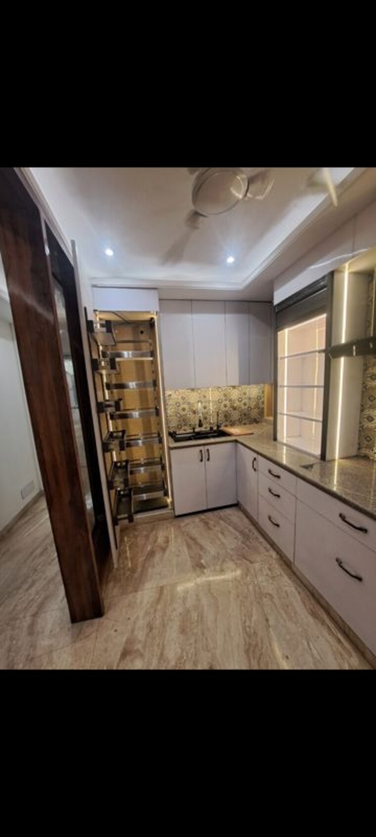 Kitchen, chittaranjan park 4 Bedroom 1440 Sq.Ft. Builder Floor In Chittaranjan Park Delhi 9871199