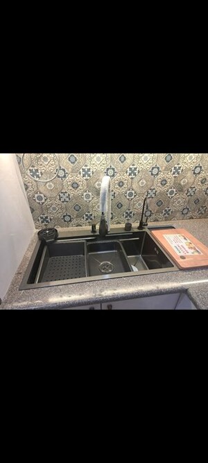 Furnished Amenities in 4 BHK Builder Floor at Chittaranjan Park – for Sale