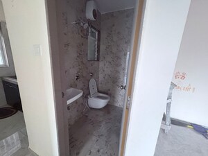 Bathroom in 1 BHK Apartment at Shraddha Pearl, Kannamwar Nagar – for Rent
