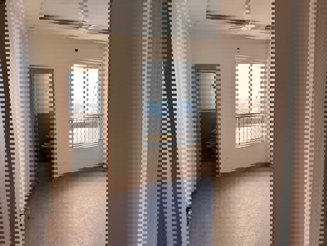 3.5 BHK + Servant Room 1720 Sq.Ft. Apartment in Emaar Palm Gardens