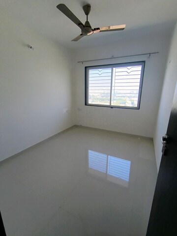 Room in 2 BHK Apartment at Sukhwani Hermosa Casa, Mundhwa – for Rent