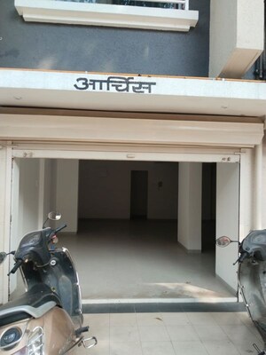  Showroom For Rent in Vile Parle East