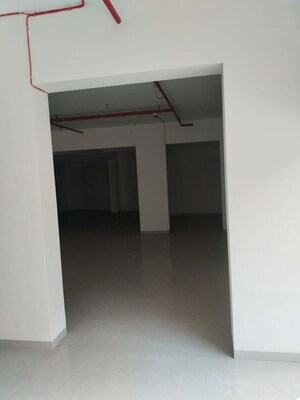 Room in  Showroom at Vile Parle East – for Rent