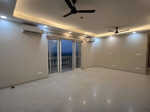 Room in 3 BHK Apartment at ATS Pristine, Sector 150 – for Rent