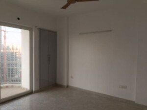 Room in 2.5 BHK Apartment at Urbtech Hilston, Sector 79 – for Rent