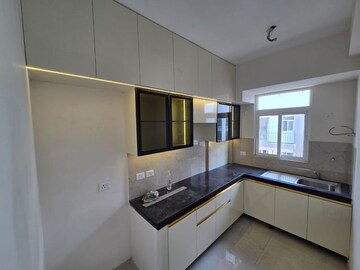 Kitchen in 2.5 BHK Builder Floor at Smart World Gems, Sector 89 – for Sale