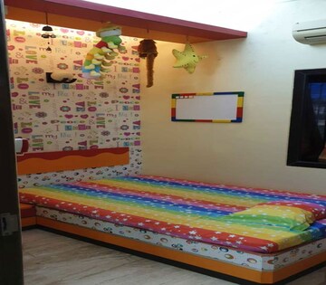 Bedroom in 2 BHK Apartment at Hindu Colony – for Rent