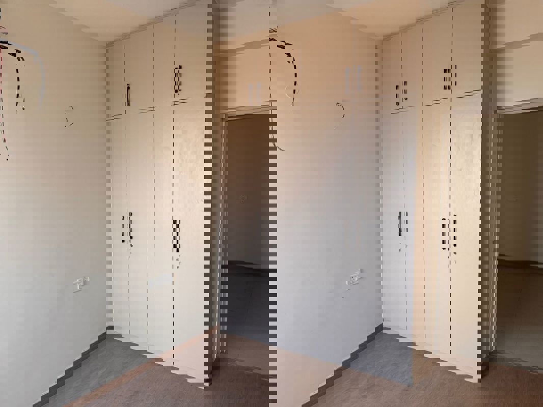 Room in 3.5 BHK Apartment at Emaar Palm Gardens, Sector 83 – for Sale