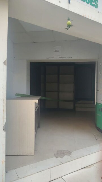 Room in  Shop at Upper Bazar – for Rent