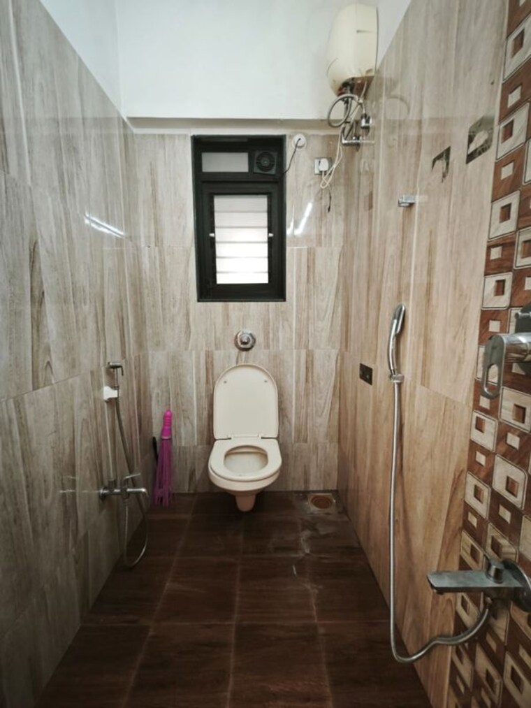 Bathroom, shankar-vilas-chs 4 Bedroom 1960 Sq.Ft. Apartment In Chembur Mumbai 9871340