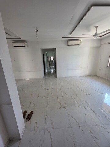 Living Room in 3.5 BHK Apartment at Diamond Garden, Chembur – for Rent