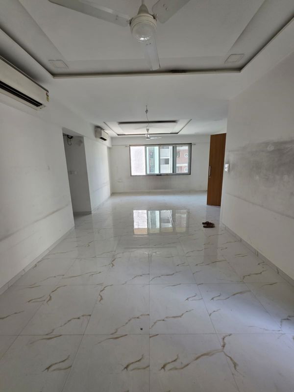 3.5 BHK 1950 Sq.Ft. Apartment in Diamond Garden