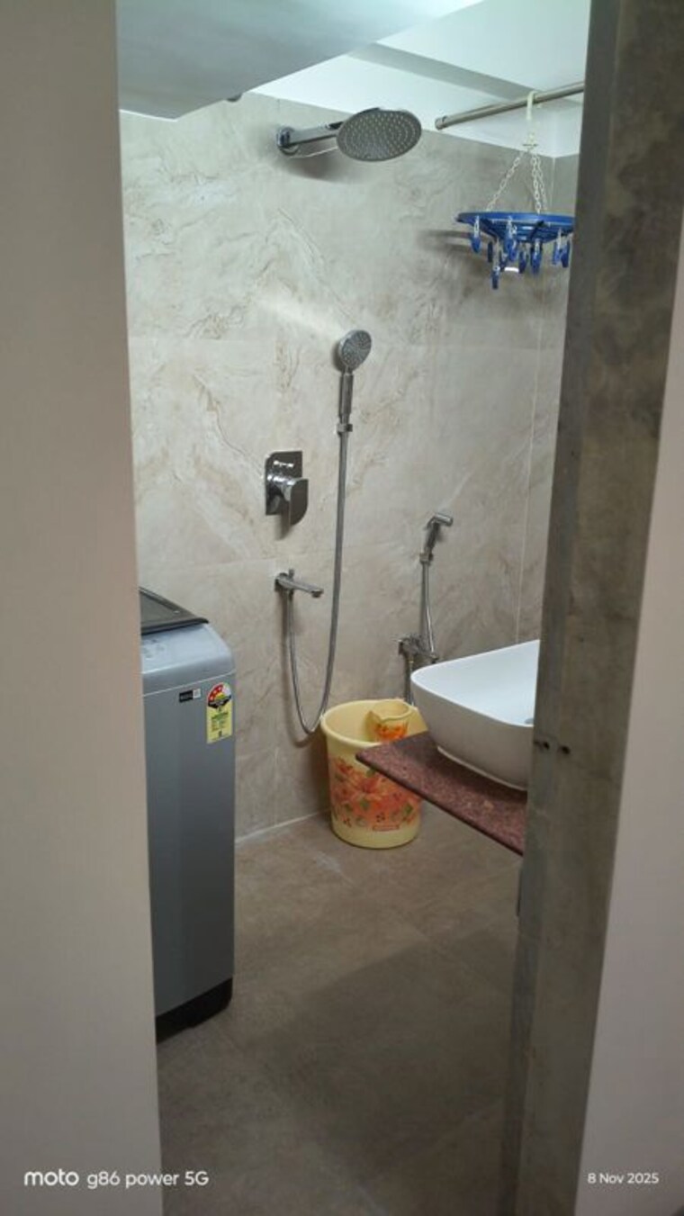 Bathroom, golden-square 2 Bedroom 700 Sq.Ft. Apartment In Santacruz East Mumbai 9871362