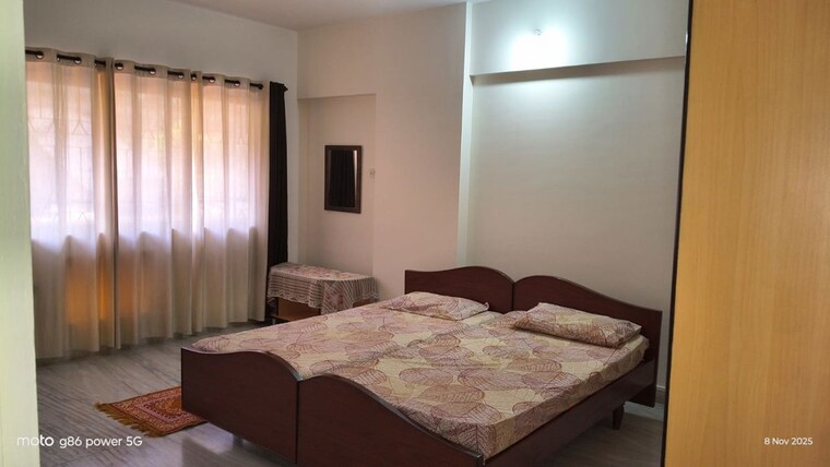 Bedroom, golden-square 2 Bedroom 700 Sq.Ft. Apartment In Santacruz East Mumbai 9871362