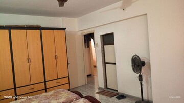 Bedroom in 2 BHK Apartment at Golden Square, Santacruz East – for Rent