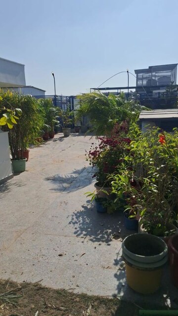 4 BHK Builder Floor – Garden View at Panchsheel Park - for Rent