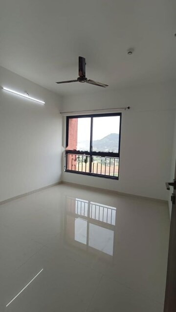 Room in 2 BHK Apartment at Shapoorji Pallonji Joyville Hinjewadi, Hinjewadi – for Rent