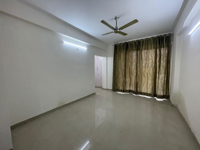 Room, rwa-apartments-sector-52 2 Bedroom 1550 Sq.Ft. Villa In Sector 52 Noida 9871446