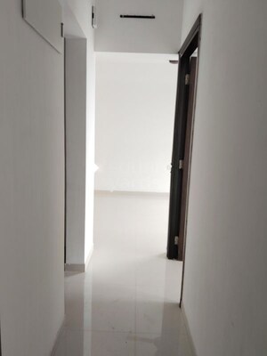 Room in 2 BHK Apartment at UK Iridium, Kandivali East – for Rent