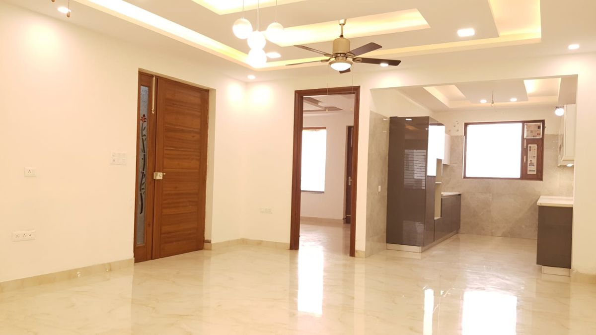 3 BHK 250 Sq.Yd. Builder Floor in BPTP Park Central