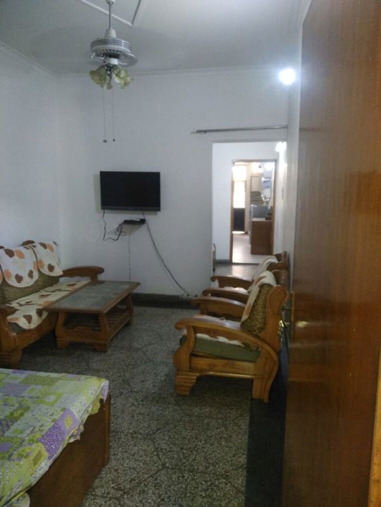 Living Room, lajpat nagar ii 2 Bedroom 689 Sq.Ft. Builder Floor In Lajpat Nagar ii Delhi 9871363