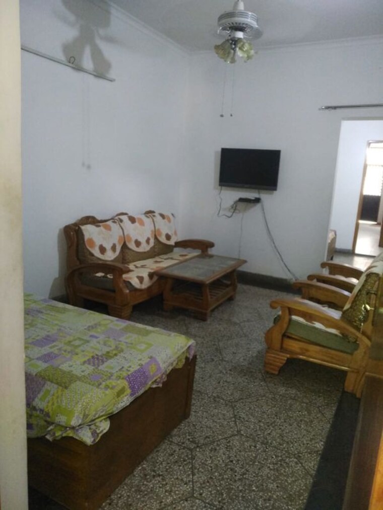 Dinning Area, lajpat nagar ii 2 Bedroom 689 Sq.Ft. Builder Floor In Lajpat Nagar ii Delhi 9871363