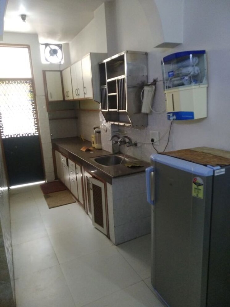Kitchen, lajpat nagar ii 2 Bedroom 689 Sq.Ft. Builder Floor In Lajpat Nagar ii Delhi 9871363