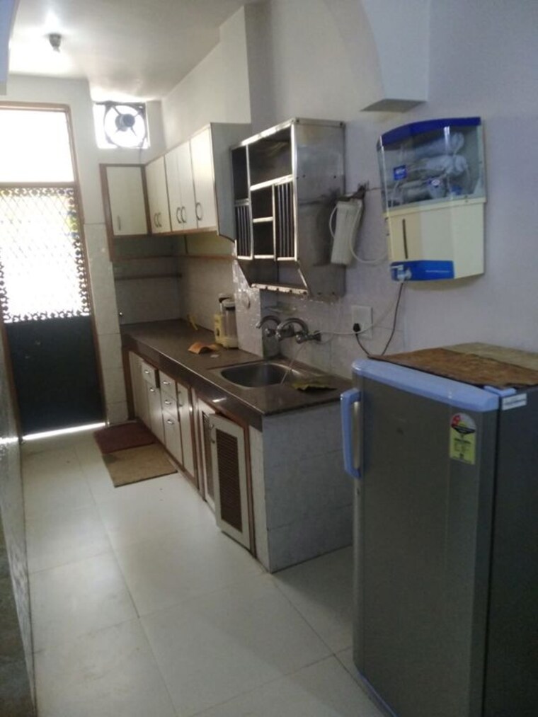 Kitchen, lajpat nagar ii 2 Bedroom 689 Sq.Ft. Builder Floor In Lajpat Nagar ii Delhi 9871363