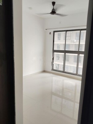 Room in 1 BHK Apartment at UK Iridium, Kandivali East – for Rent