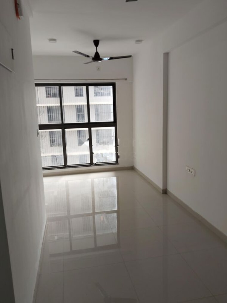 Room, uk-iridium 1 Bedroom 410 Sq.Ft. Apartment In Kandivali East Mumbai 9871475