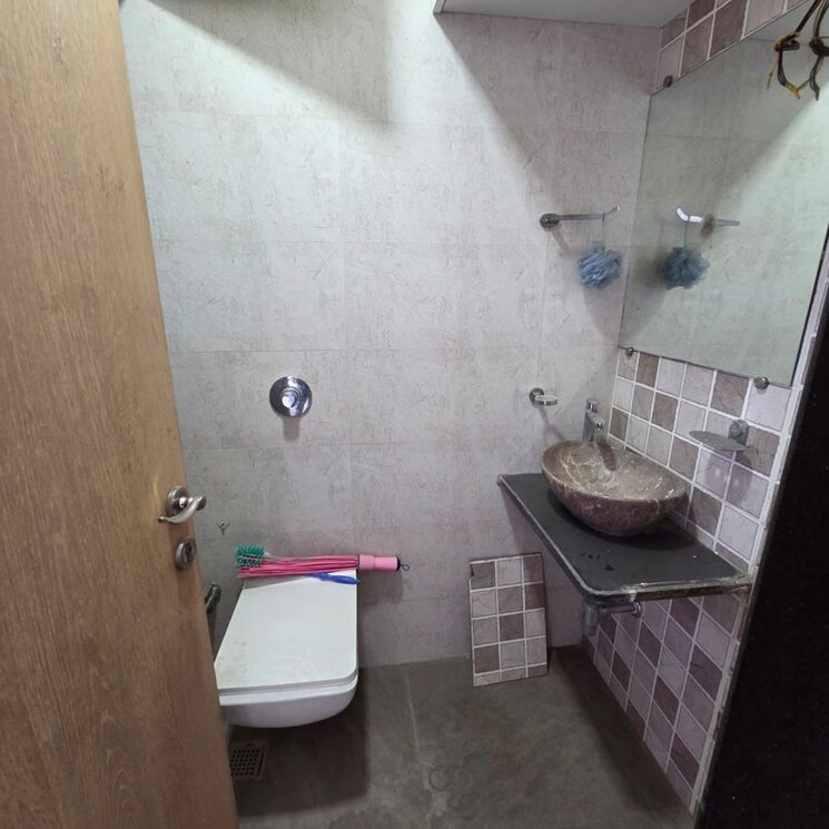Bathroom, sindhi-society 2 Bedroom 1040 Sq.Ft. Apartment In Chembur Mumbai 9871483