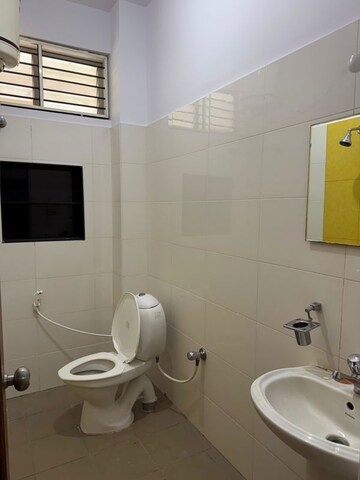 Master Bedroom in 2 BHK Builder Floor at Cambridge Layout – for Rent