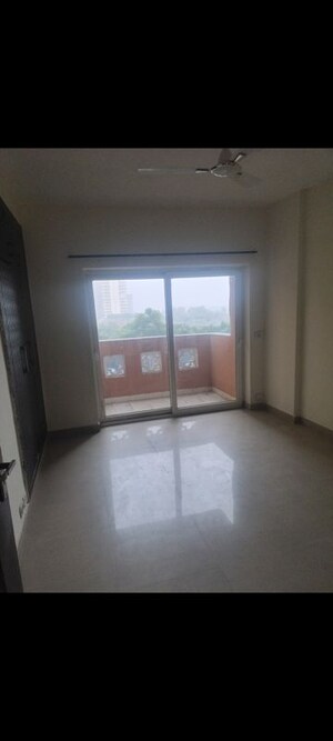 Room in 3 BHK Apartment at Nimbus The Hyde park, Sector 78 – for Rent
