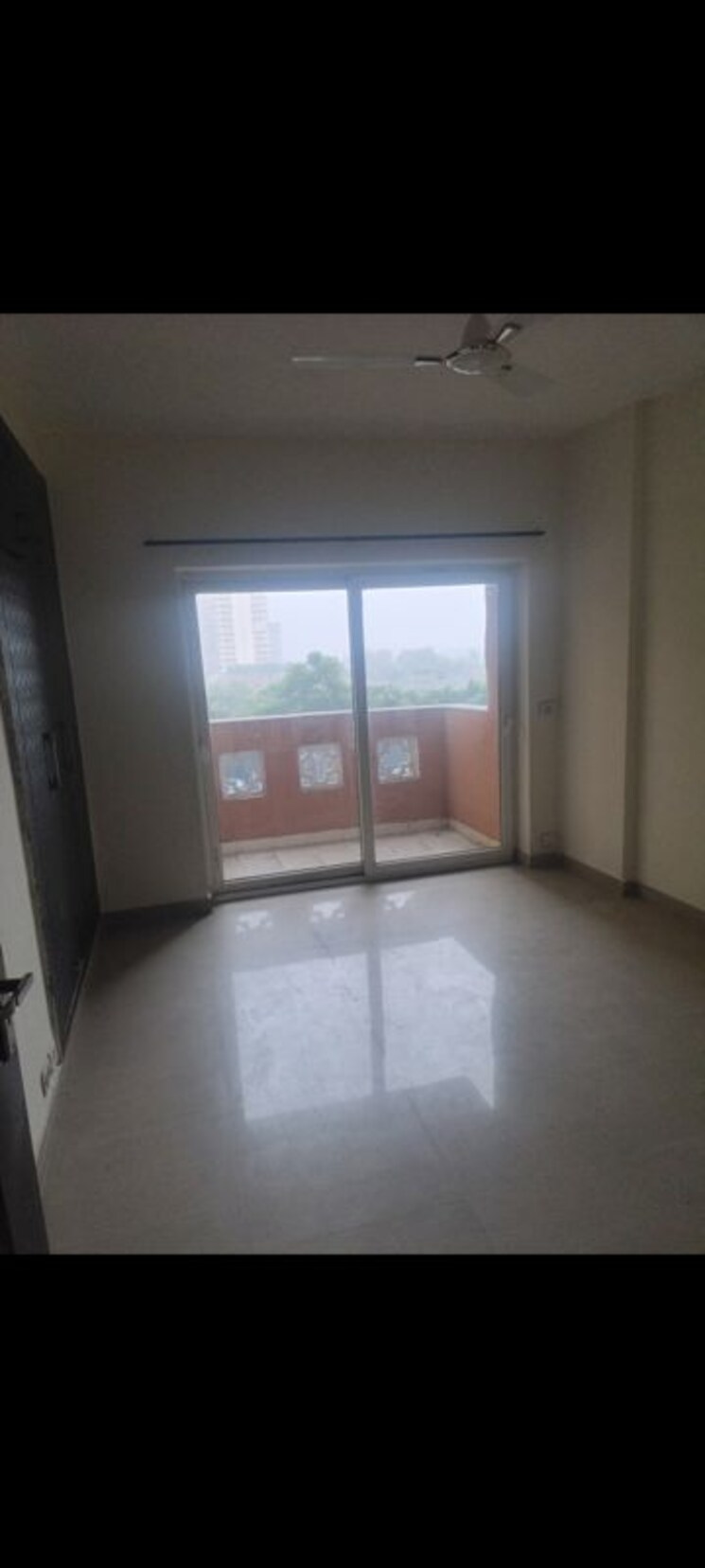 Room, nimbus-the-hyde-park 3 Bedroom 1320 Sq.Ft. Apartment In Sector 78 Noida 9871538