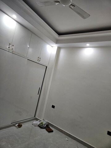 Furnished Amenities in 6 BHK Villa at RWA Apartments Sector 52, Sector 52 – for Rent