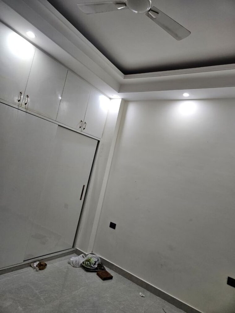 undefined, rwa-apartments-sector-52 6 Bedroom 450 Sq.Mt. Villa In Sector 52 Noida 9871539