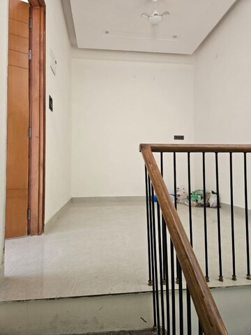 Balcony in 6 BHK Villa at RWA Apartments Sector 52, Sector 52 – for Rent