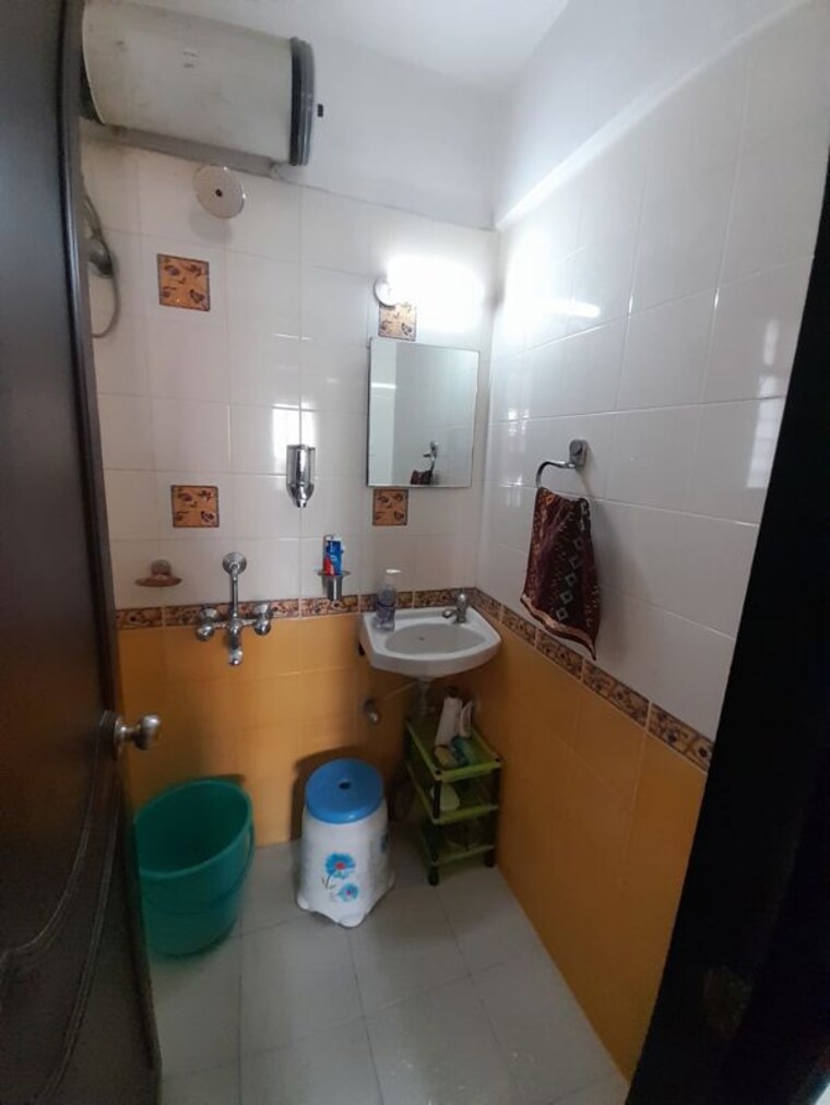 Bathroom, sai-krupa-chs-kandivali 1 Bedroom 534 Sq.Ft. Apartment In Kandivali West Mumbai 9871520
