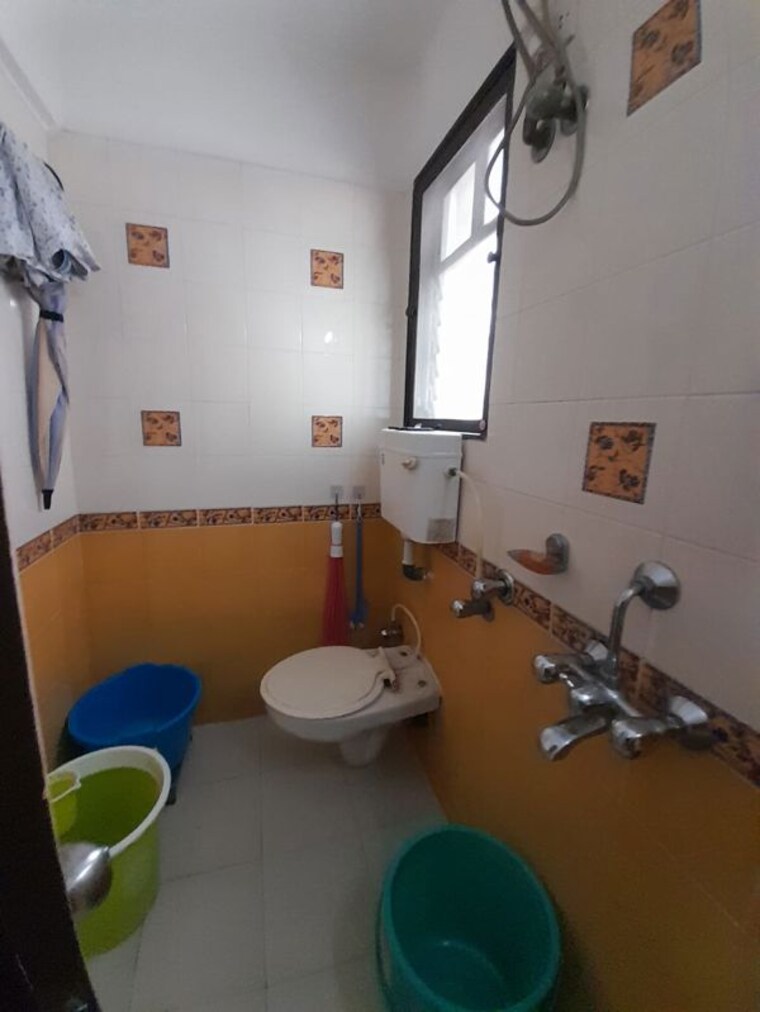 Bathroom, sai-krupa-chs-kandivali 1 Bedroom 536 Sq.Ft. Apartment In Kandivali West Mumbai 9871521