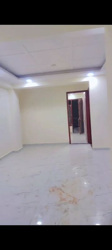 Room in 2 BHK Apartment at Atharv Suman Enclave, Sector 104 – for Rent