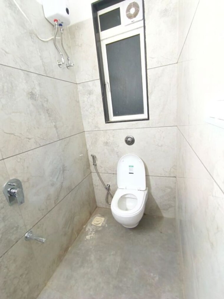 Bathroom, sidhivinayak-flora 2 Bedroom 900 Sq.Ft. Apartment In Chembur Mumbai 9857368