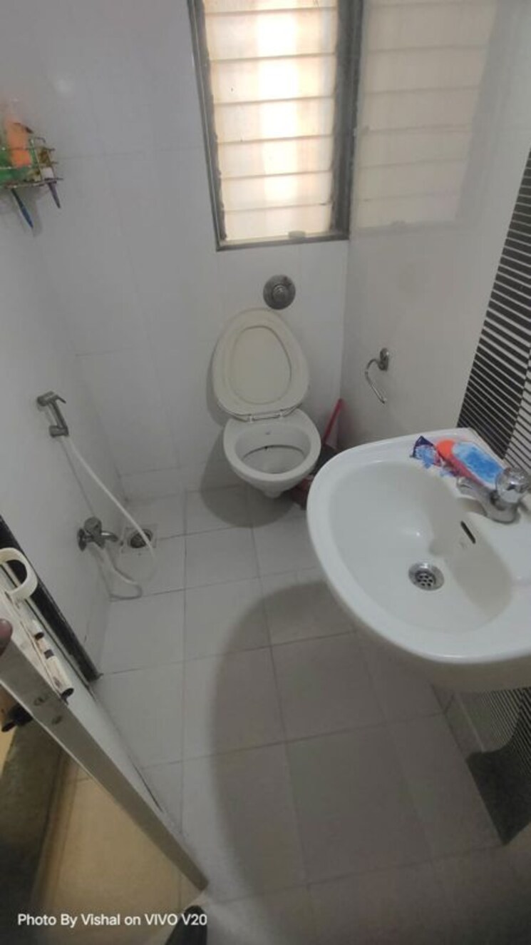 Bathroom, k-m-horizon-palms-iii 2 Bedroom 560 Sq.Ft. Apartment In Owale Thane 9871601