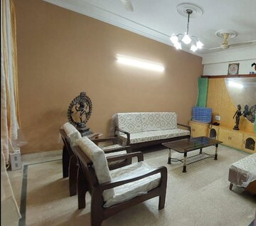 Living Room in 2 BHK Builder Floor at Sushant Lok 2, Sector 57 – for Rent